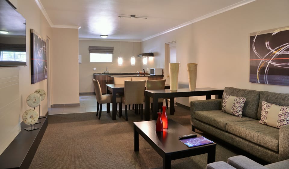 Business Suite, 1 Bedroom, Kitchenette, Courtyard Area (Silverbirch Suite 4*) | Living area | 32-inch flat-screen TV with satellite channels, TV