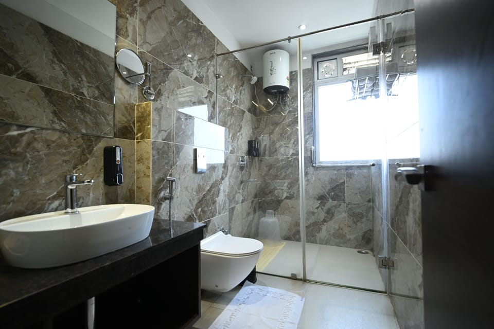 Standard Suite, 1 King Bed, Smoking, Annex Building | Bathroom | Shower, hair dryer, bathrobes, slippers