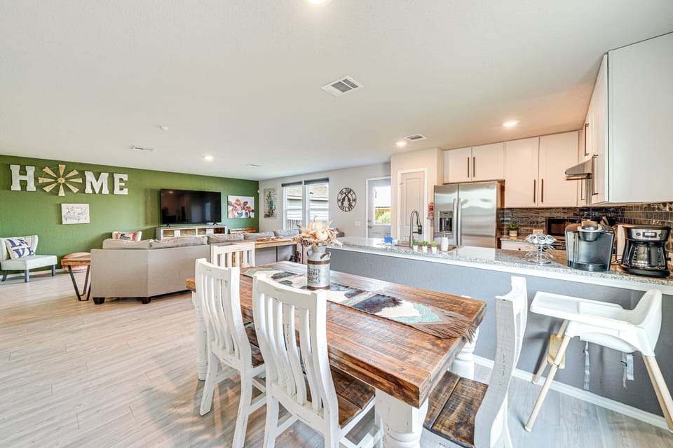 House (4 Bedrooms) | Interior