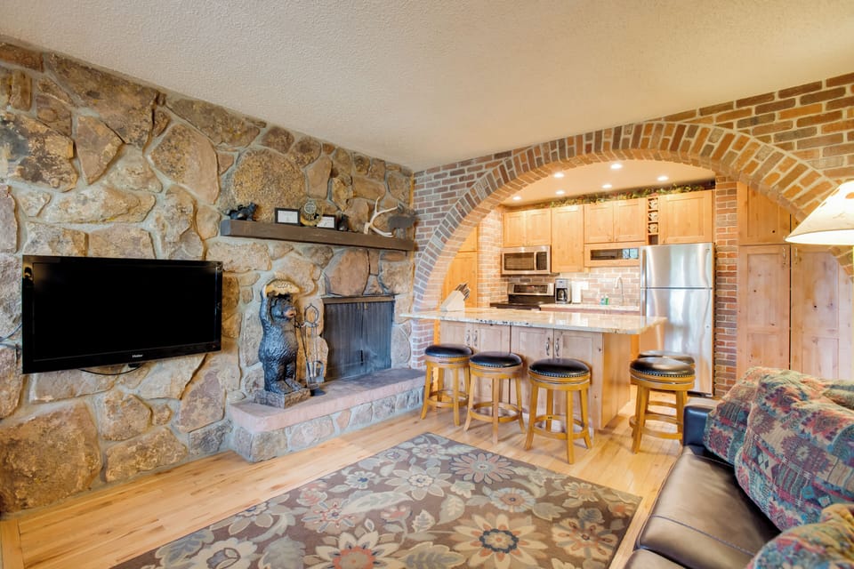 Apartment (3 Bedrooms) | Front of property