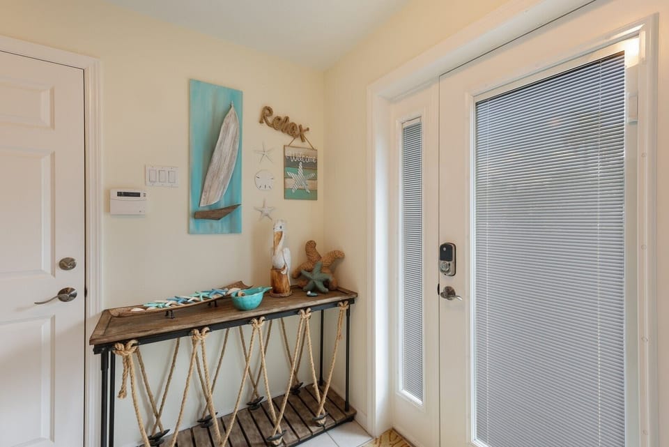 House, 3 Bedrooms | Business center