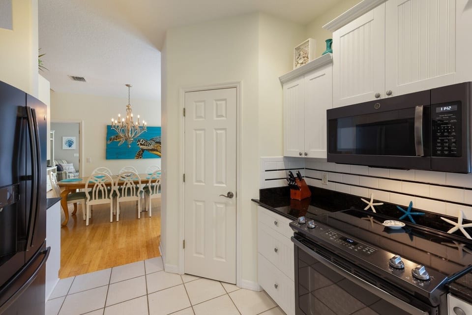 House, 3 Bedrooms | Private kitchen | Coffee/tea maker, fridge, toaster