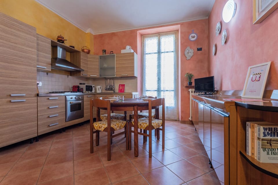 Apartment | Private kitchen | Fridge, microwave, oven, stovetop