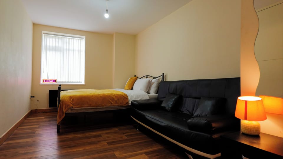 Apartment, Garden View | 2 bedrooms, iron/ironing board, free WiFi