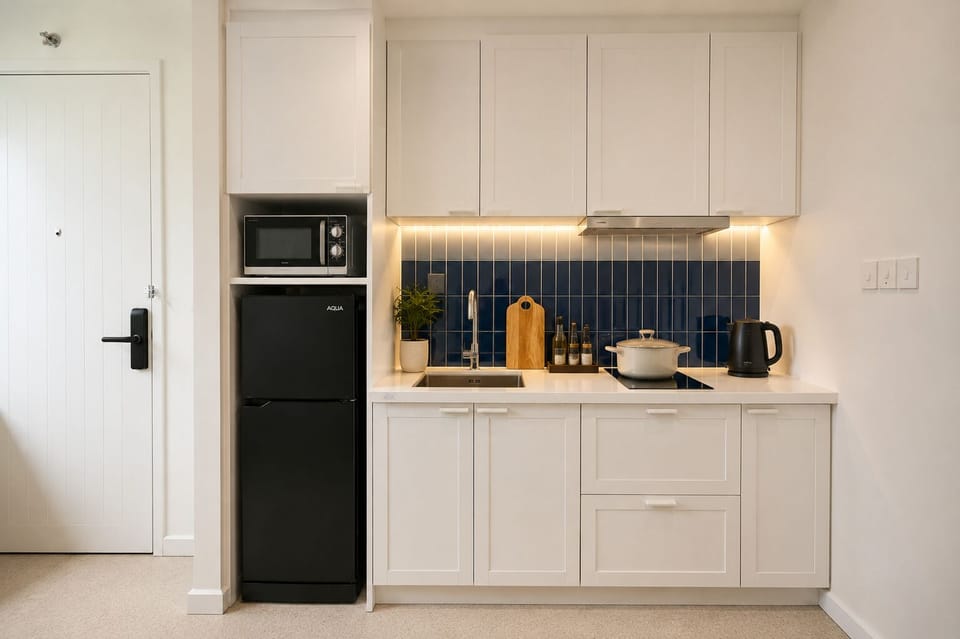 Deluxe Apartment, 1 Bedroom, City View | Private kitchen | Coffee/tea maker, electric kettle