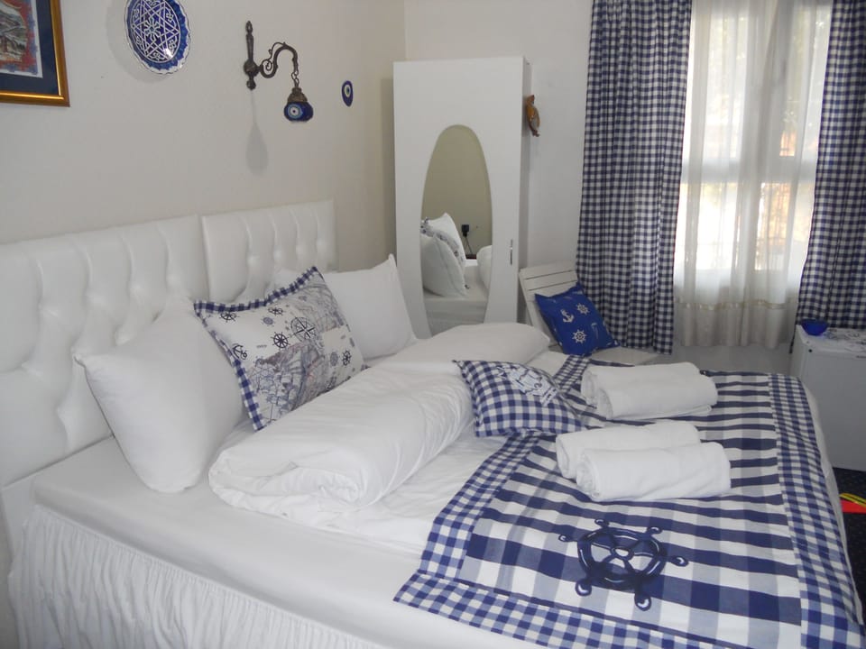 Double or Twin Room | Premium bedding, minibar, desk, free cribs/infant beds