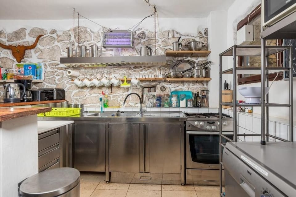Villa, 6 Bedrooms | Private kitchen | Full-size fridge, microwave, oven, stovetop