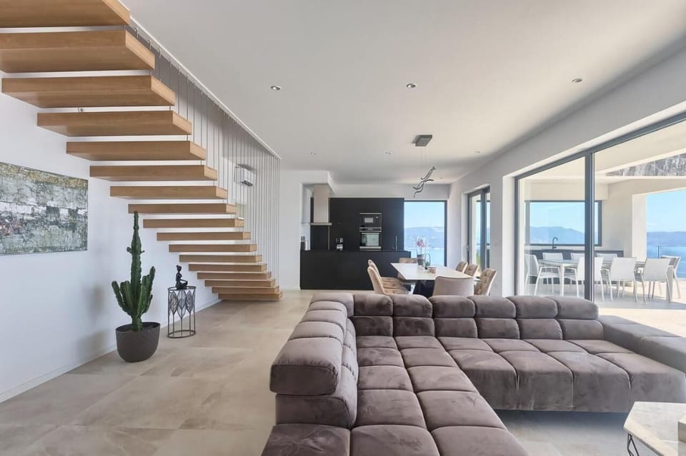 Villa, 4 Bedrooms | Living area
