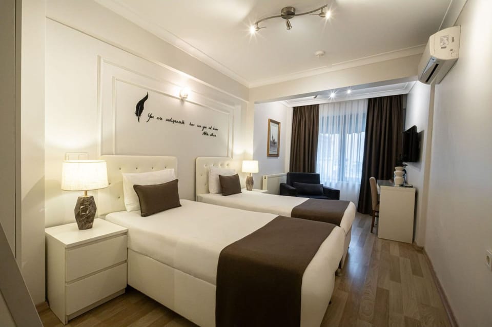Deluxe Twin Room, City View | View from room