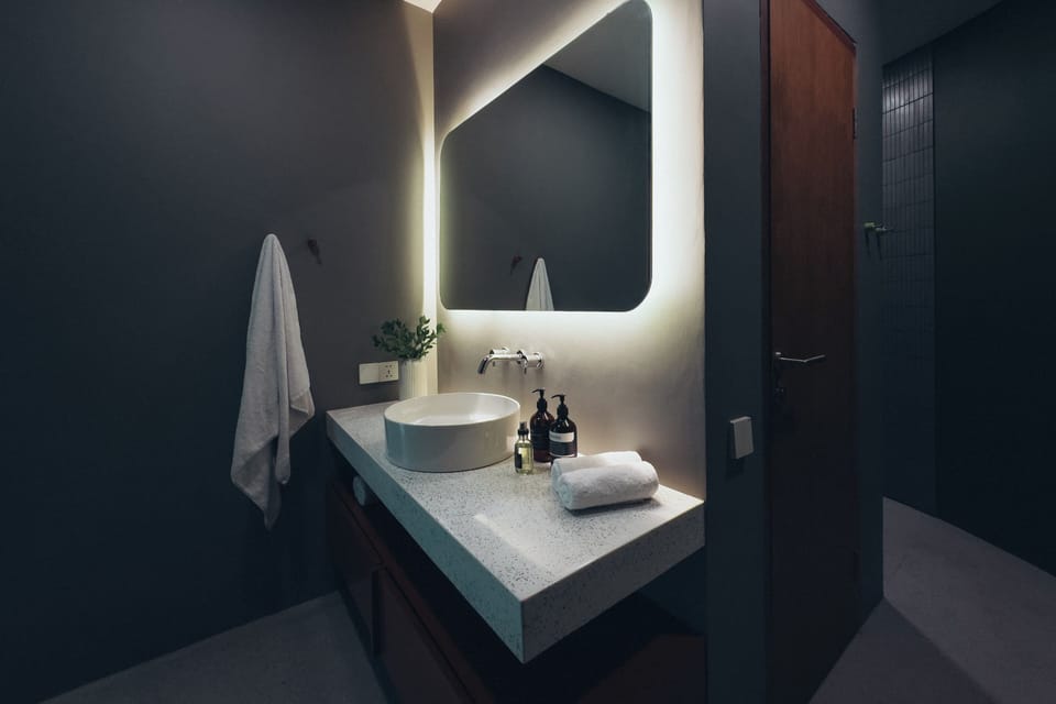 Comfort Room, Mountain View | Bathroom