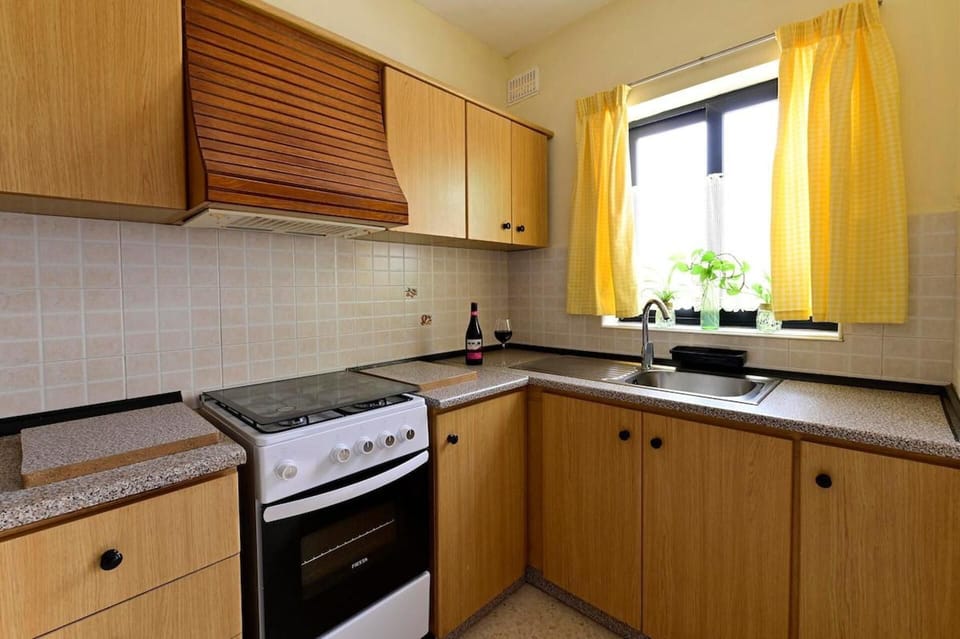 Apartment | Private kitchen | Fridge, microwave, oven, stovetop