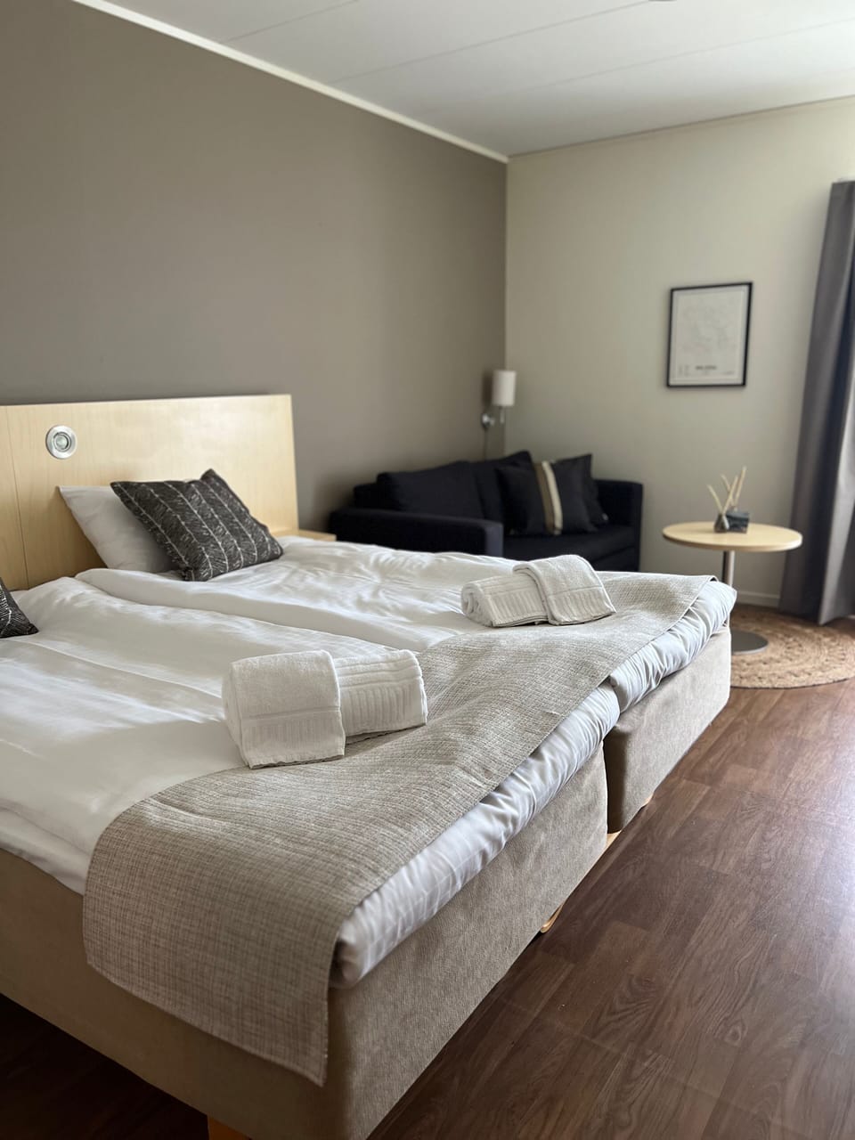 Comfort Double Room, 1 Double Bed with Sofa bed | Desk, free WiFi