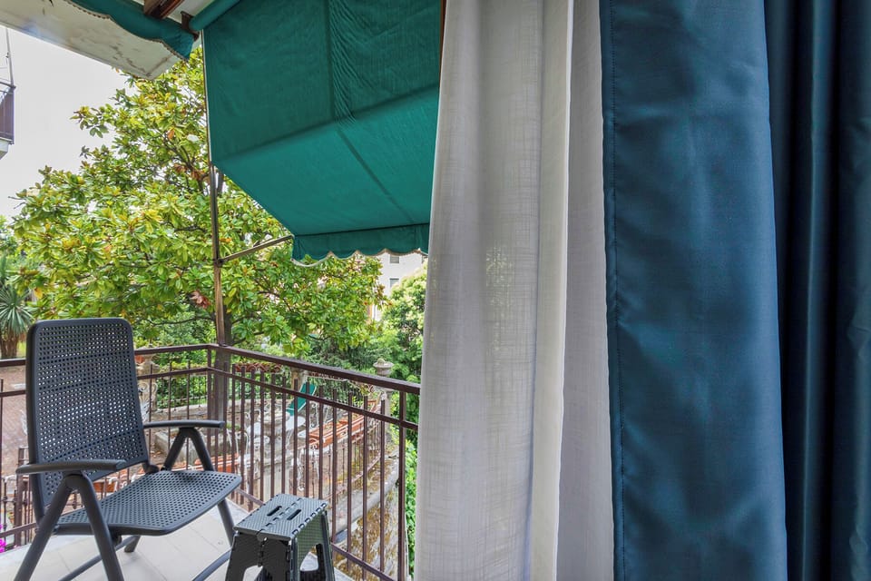 Apartment, Balcony, Courtyard View | Balcony