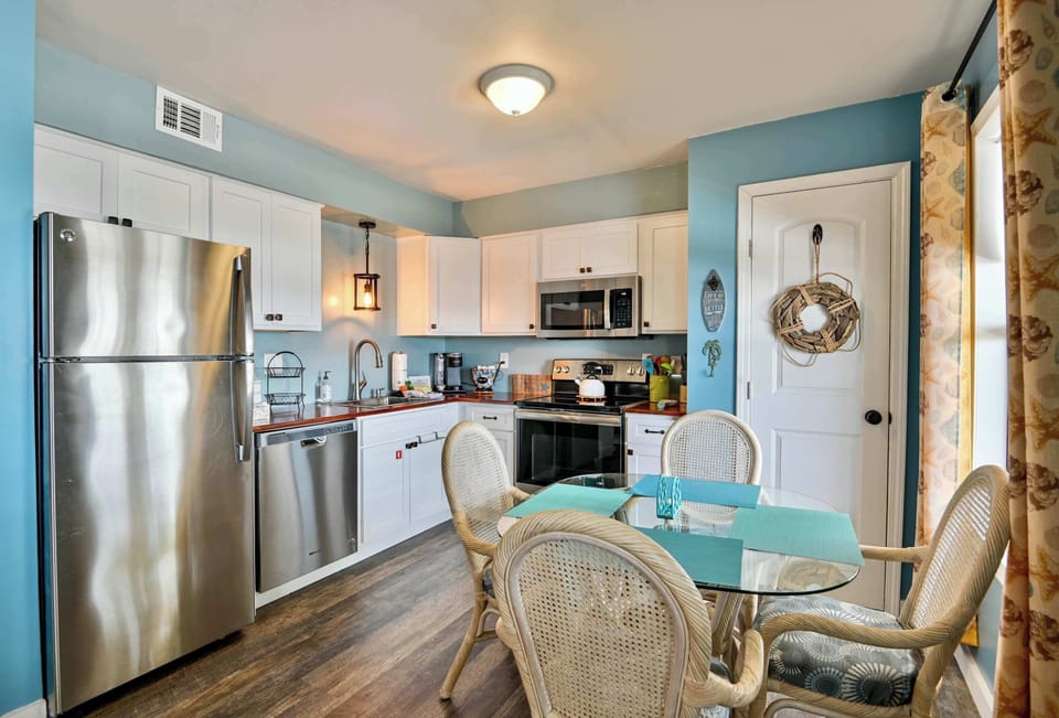 Condo, Multiple Beds, Balcony, Partial Ocean View (SandShells Retreat) | Private kitchen | Coffee/tea maker