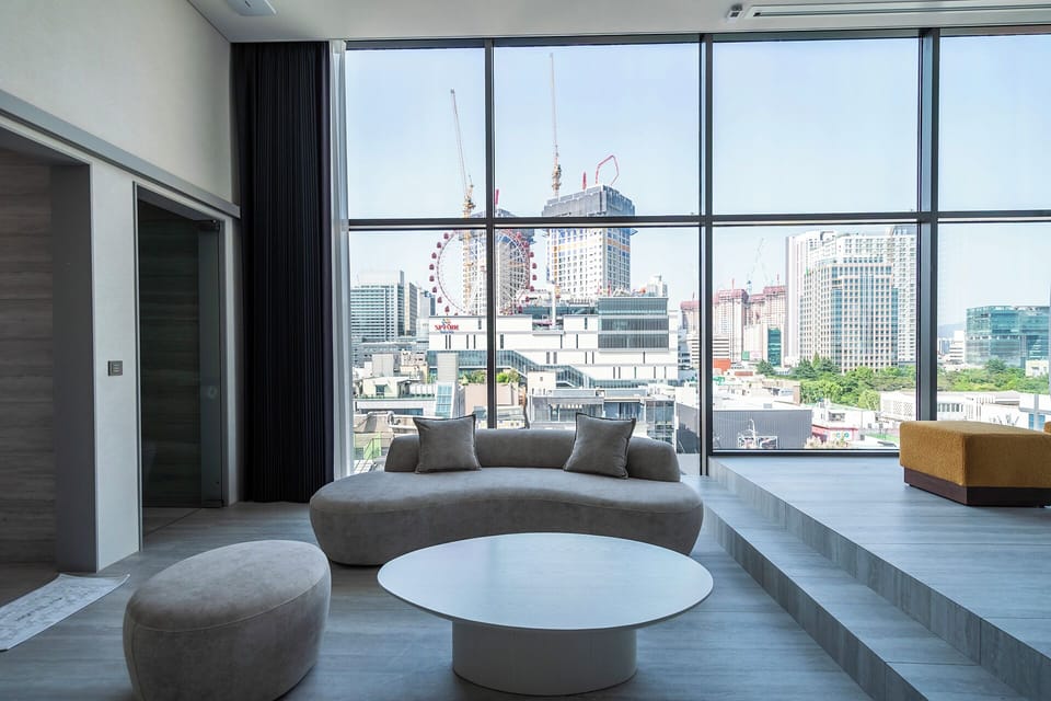 AU VIP, City View | Premium bedding, down comforters, free minibar, desk