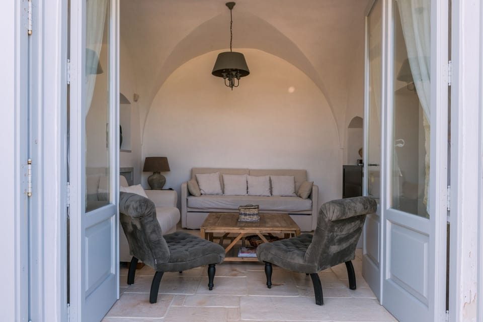 Romantic Apartment, Patio | Living area