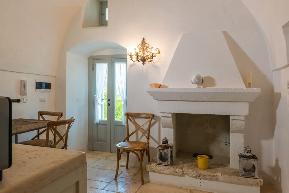 Romantic Apartment, Patio | Private kitchen | Full-size fridge, microwave, oven, toaster