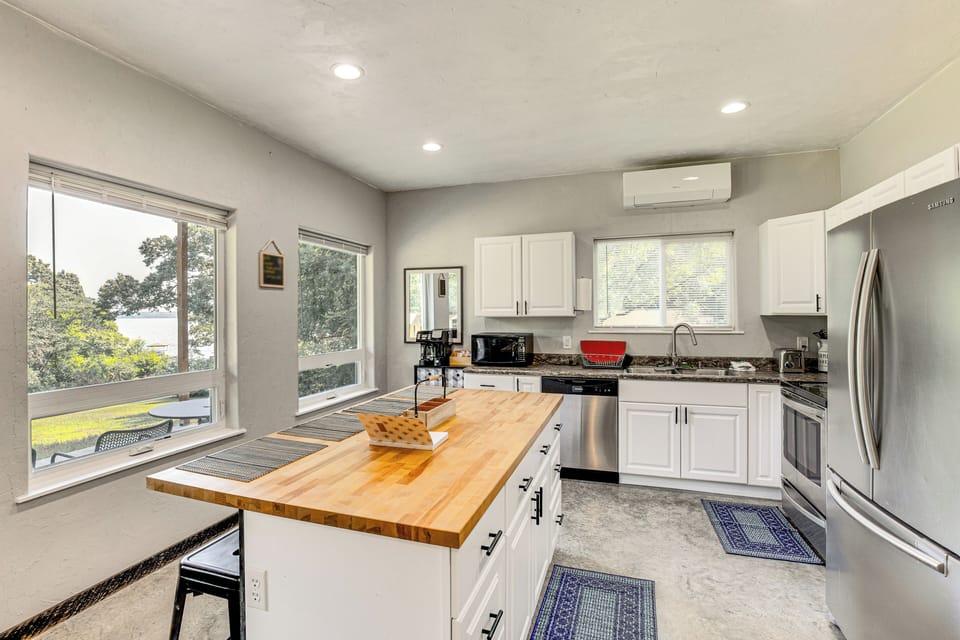 House (3 Bedrooms) | Front of property