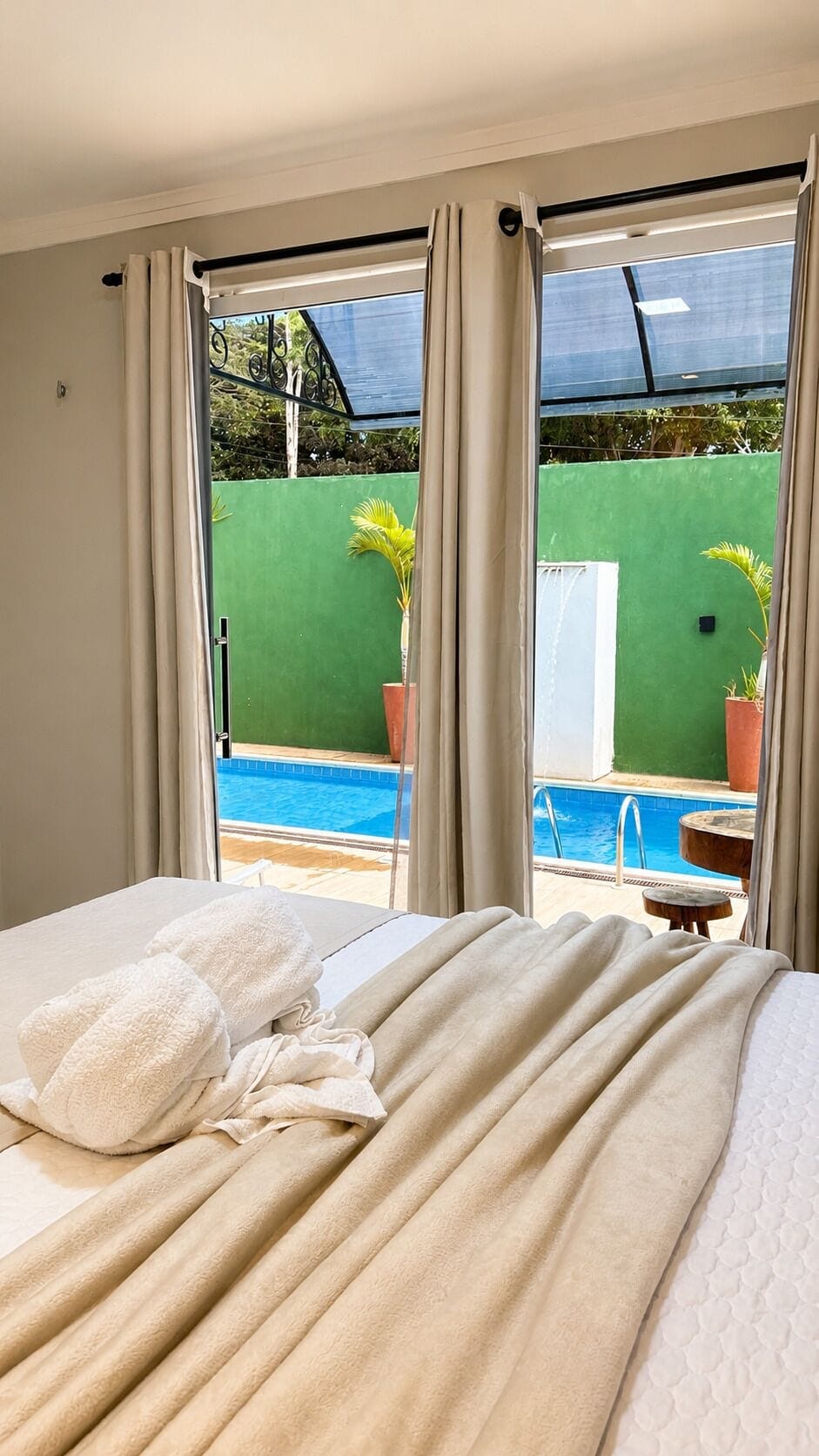 Deluxe Twin Room, Pool View | Room amenity