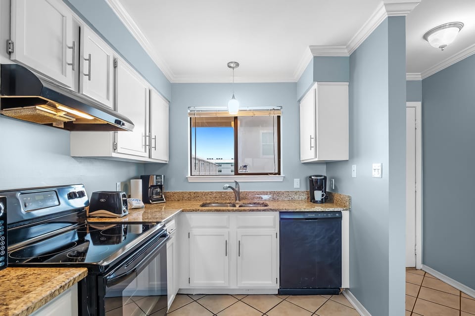 Condo, Multiple Beds (Las Palmas 225) | Private kitchen | Oven