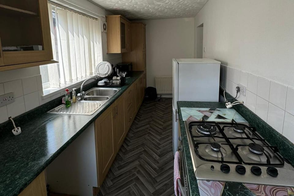 House | Private kitchen | Fridge, microwave, oven, stovetop