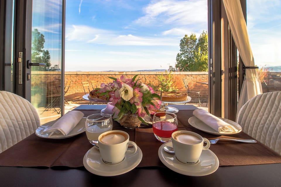 Comfort Apartment, Hill View | In-room dining
