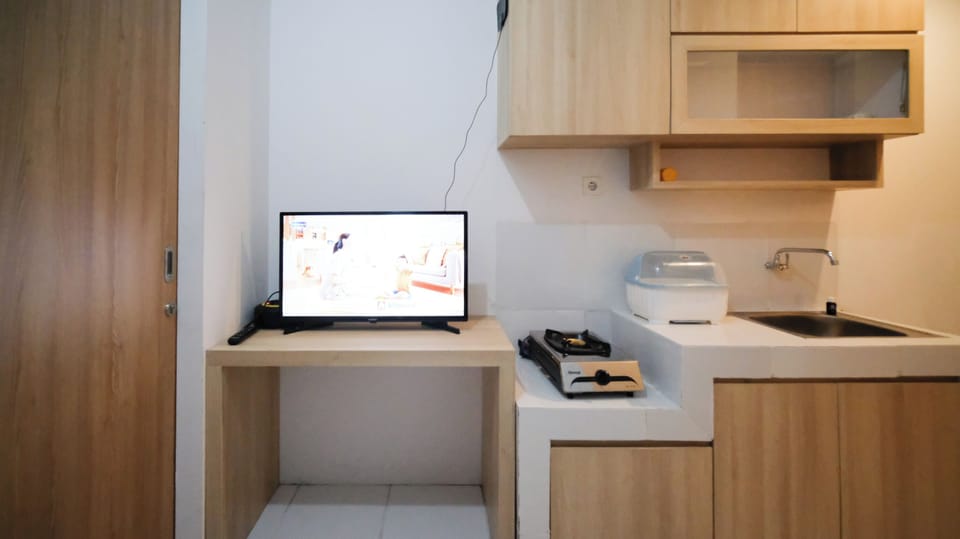 Deluxe Apartment | Living area | Offices
