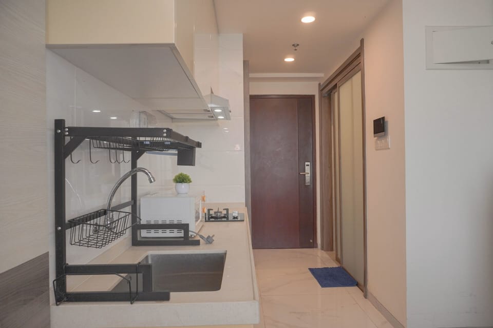 Studio | Private kitchen | Fridge, microwave, stovetop, rice cooker