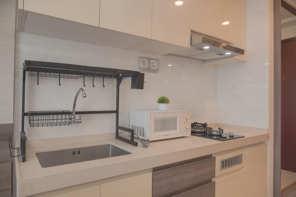 Studio | Private kitchen | Fridge, microwave, stovetop, rice cooker