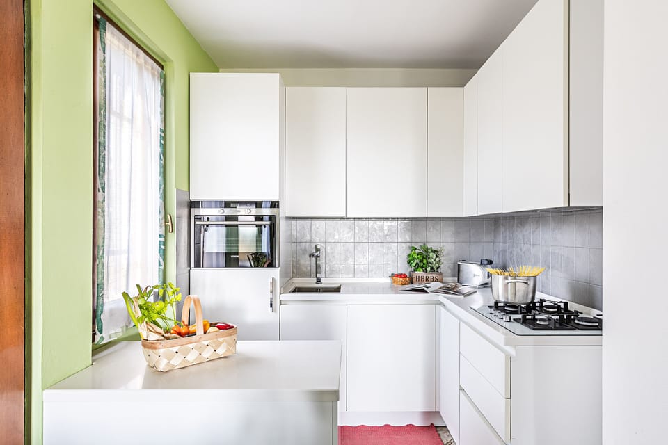Apartment, Garden View | Private kitchen | Electric kettle