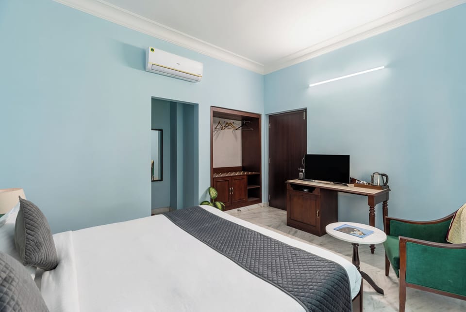 Deluxe Double Room | Premium bedding, rollaway beds, free WiFi, bed sheets