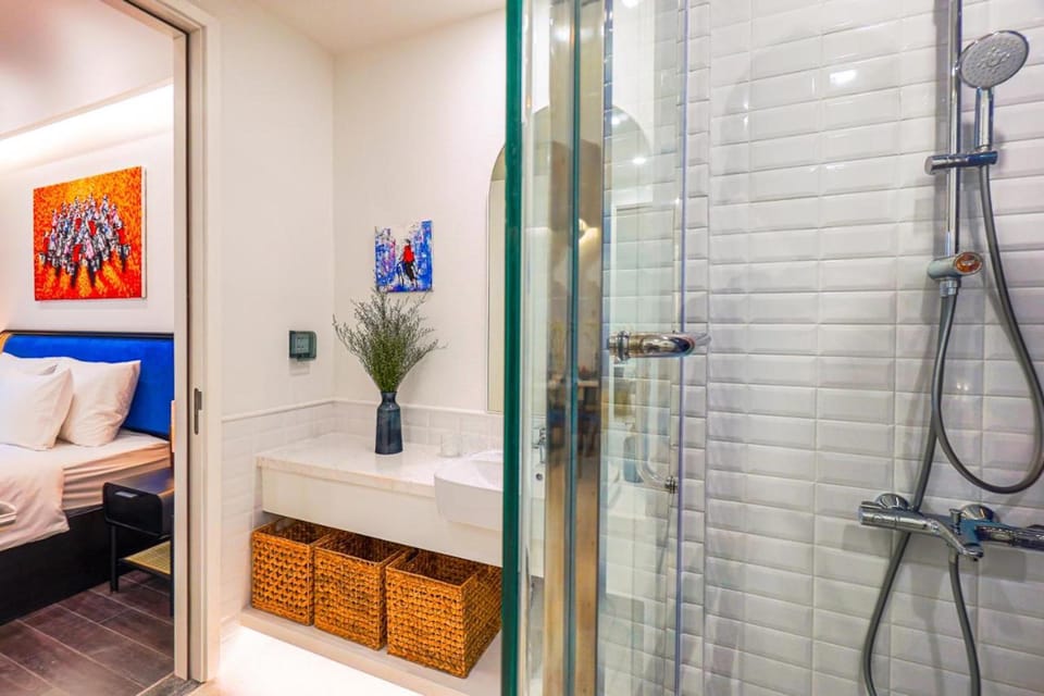 1 bedroom, hypo-allergenic bedding available, minibar, soundproofing