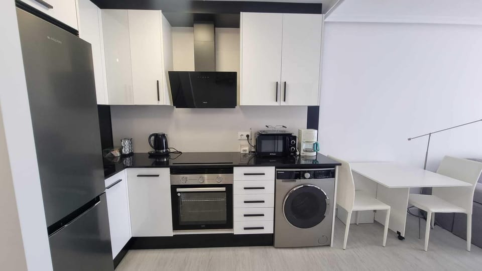 Apartment | Private kitchen | Fridge, microwave, oven, stovetop