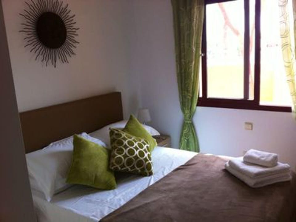 2 Bed, Sleeps 4, Pet Friendly, Free Parking Apartment in Los Alcázares