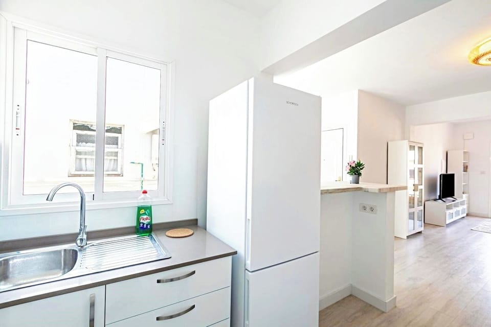 Apartment | Private kitchen | Fridge, microwave, oven, stovetop