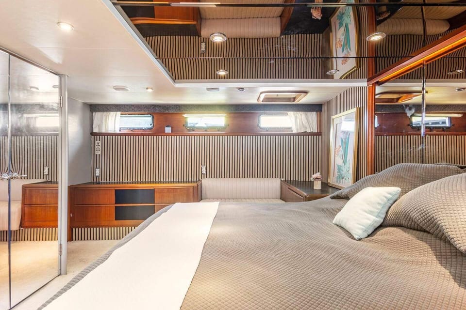 4 bedrooms, WiFi (free), bed sheets