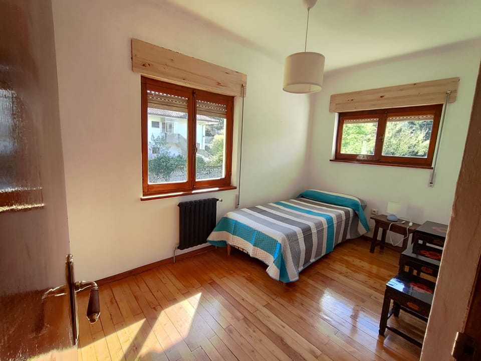 Chalet | 4 bedrooms, free WiFi, bed sheets