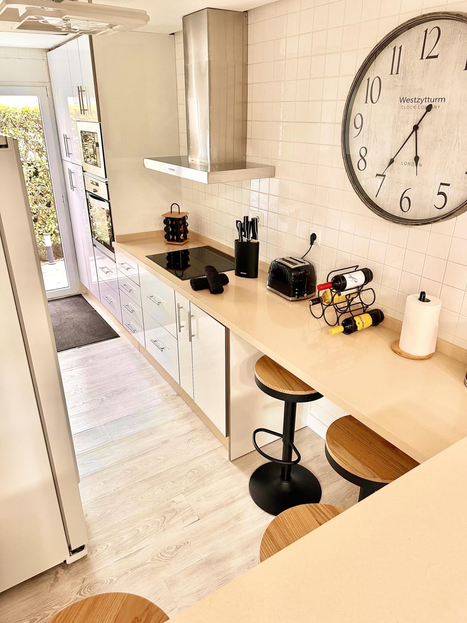 Villa | Private kitchen | Fridge, oven, stovetop, dishwasher