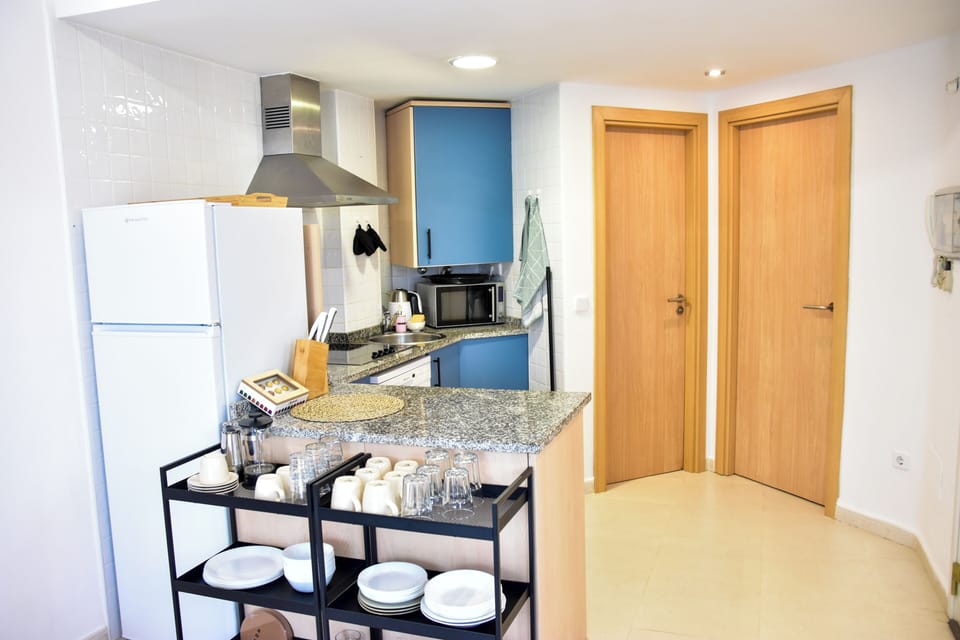Apartment | Private kitchen | Fridge, microwave, oven, stovetop