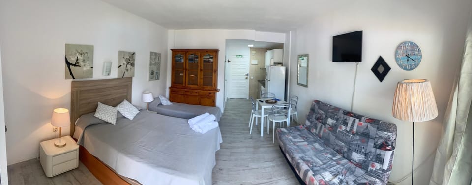 Iron/ironing board, WiFi (free), bed sheets