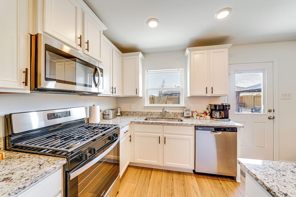 House (2 Bedrooms) | Interior