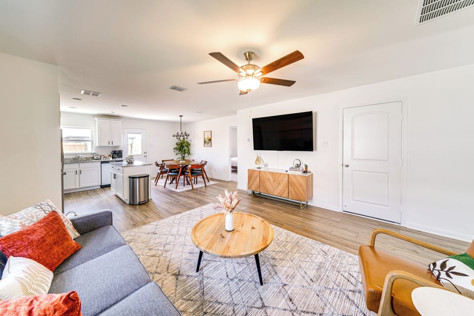 House (2 Bedrooms) | Interior