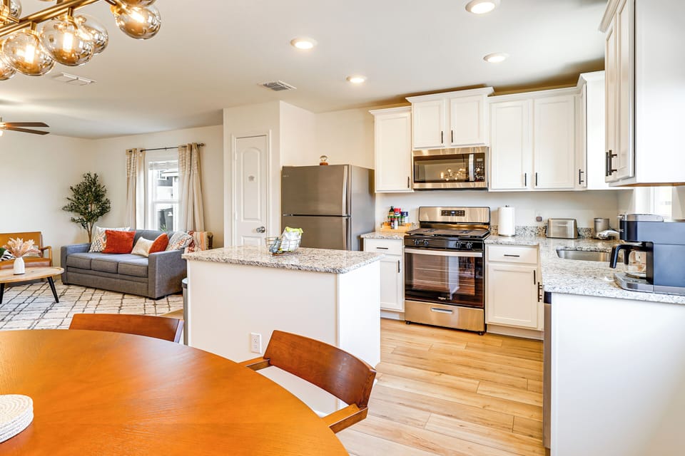 House (2 Bedrooms) | Interior