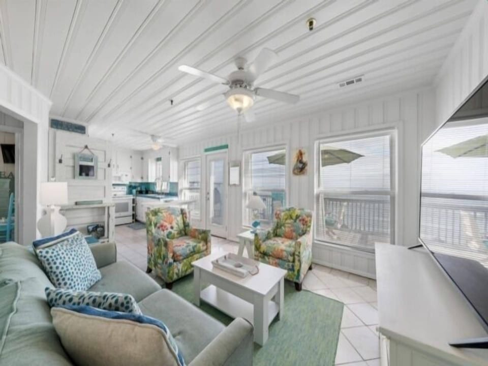 Villa, 2 Bedrooms | Living area | Smart TV
