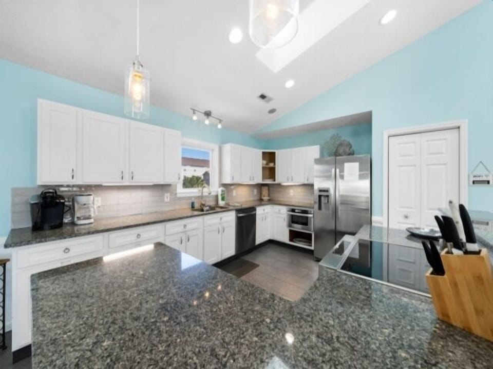 Villa, 5 Bedrooms | Private kitchen | Fridge, coffee/tea maker