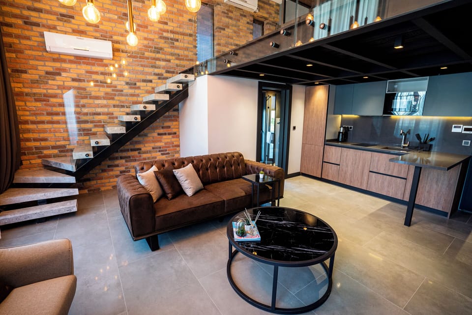 Luxury Duplex, Balcony, City View | Premium bedding, desk, laptop workspace, blackout drapes