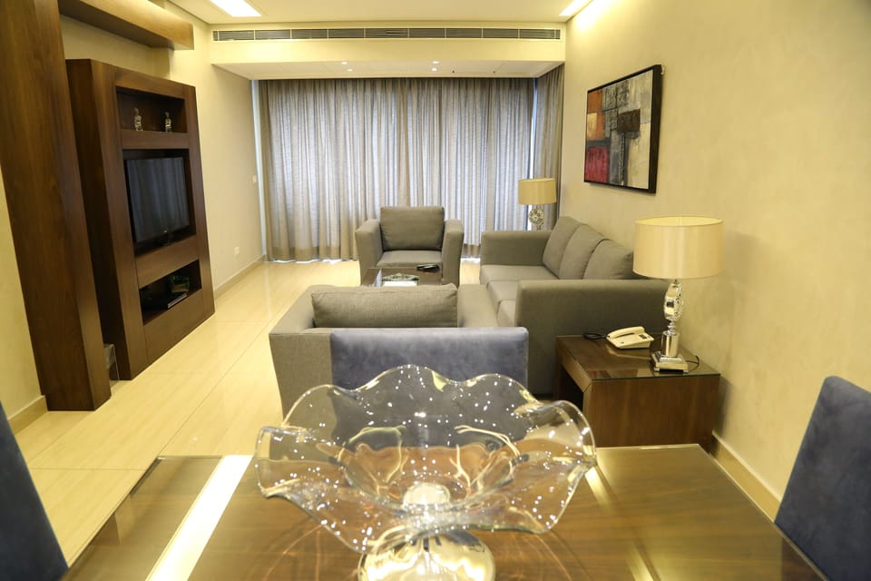 Suite (Diplomatic) | Living area | Flat-screen TV, DVD player