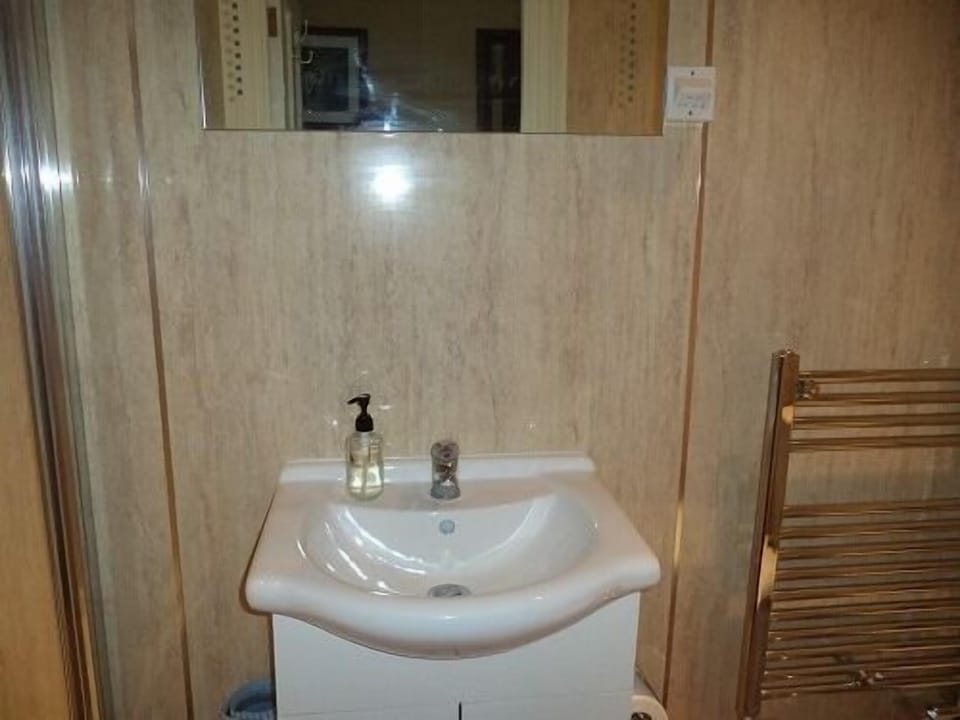 Superior Double Room, Ensuite, Sea View | Bathroom
