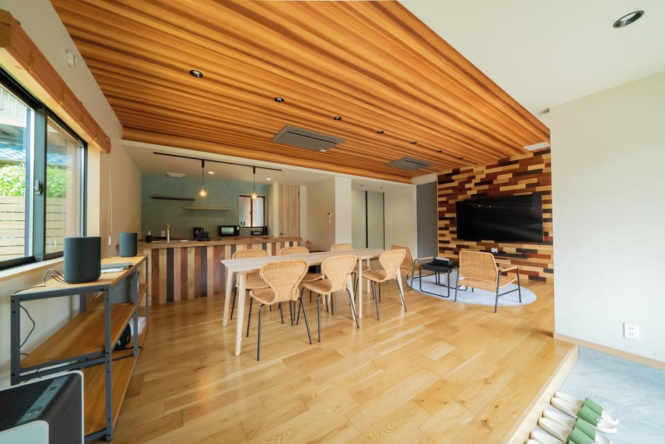 Basic House | Living area