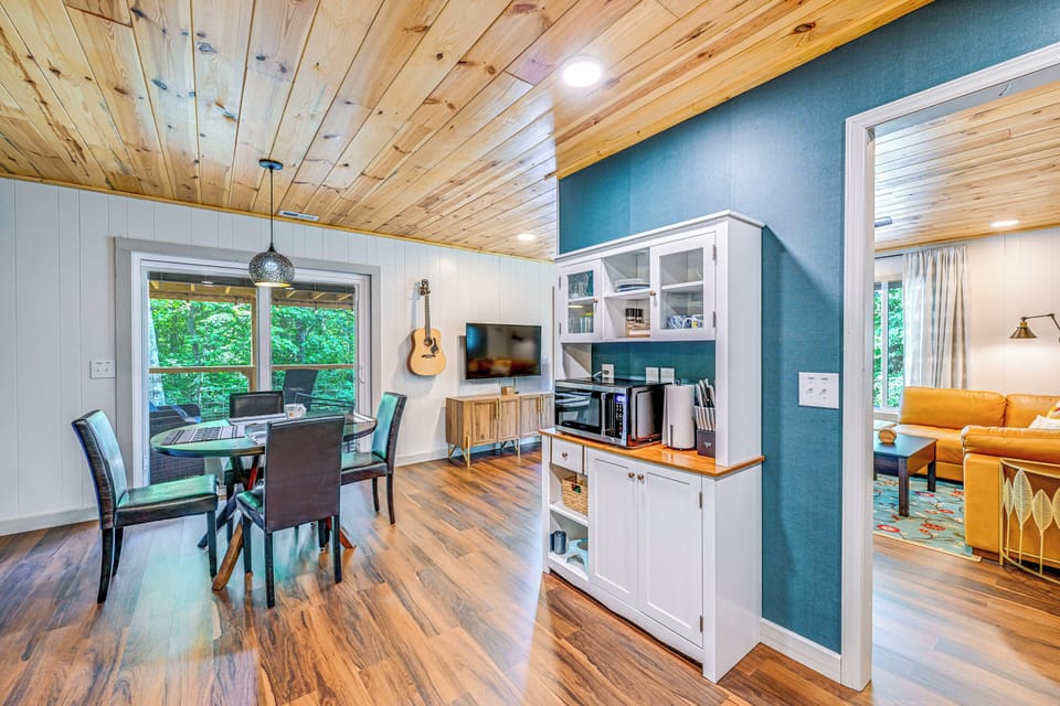 House (2 Bedrooms) | Interior